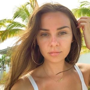 Meet your Posher, Nina